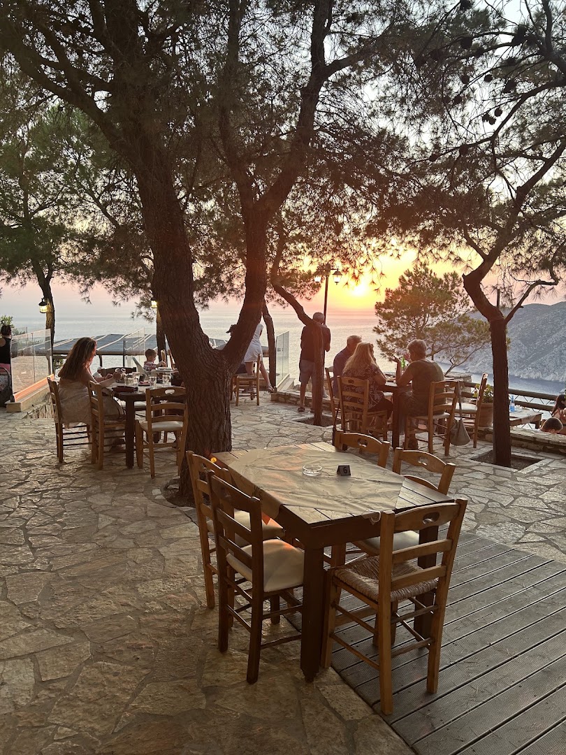 Cross Taverna · Φωτογραφίες 2